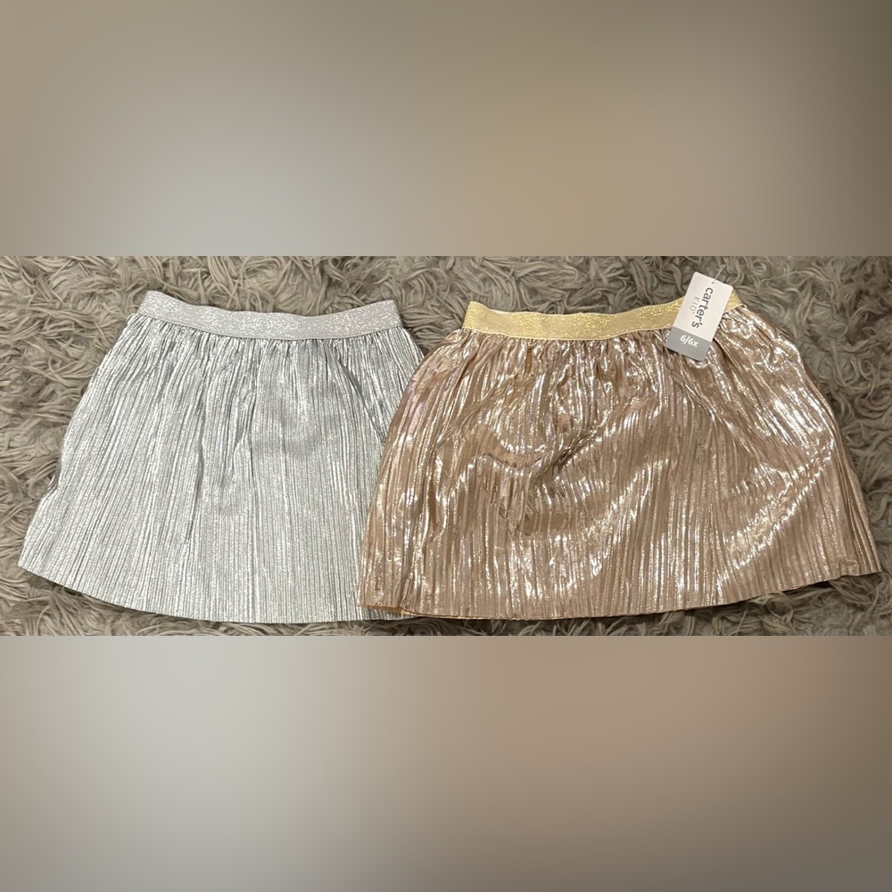 New With Tags Carter' Silver and Gold Skirt Set